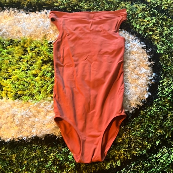 UNIQLO off the shoulder Vermillion One-Piece Bathingsuit / Top - Picture 1 of 3